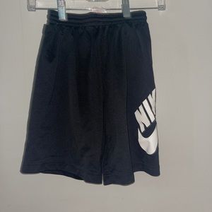 boys nike shorts